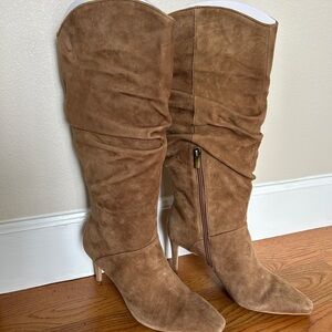 NWT Women's Vince Camuto Sandy Brown Suede Boots Sz 10
